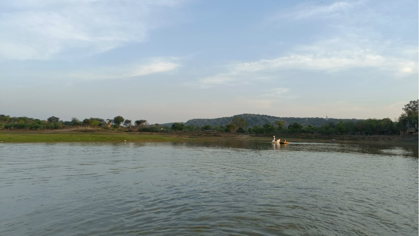Damdama Lake