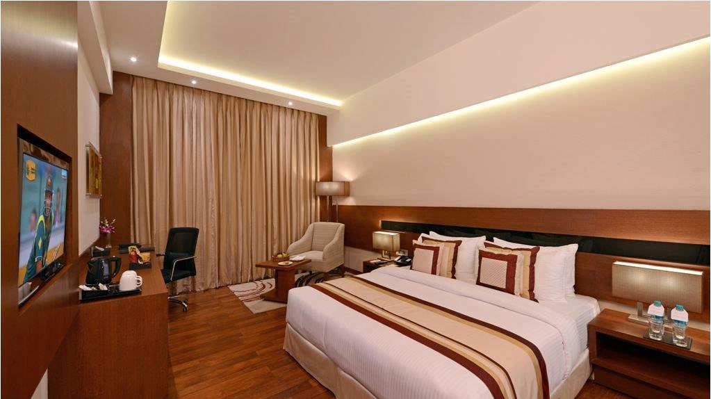 SUPERIOR ROOM