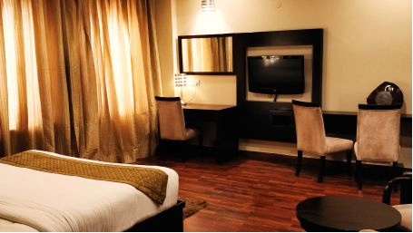 Superior King Size Room