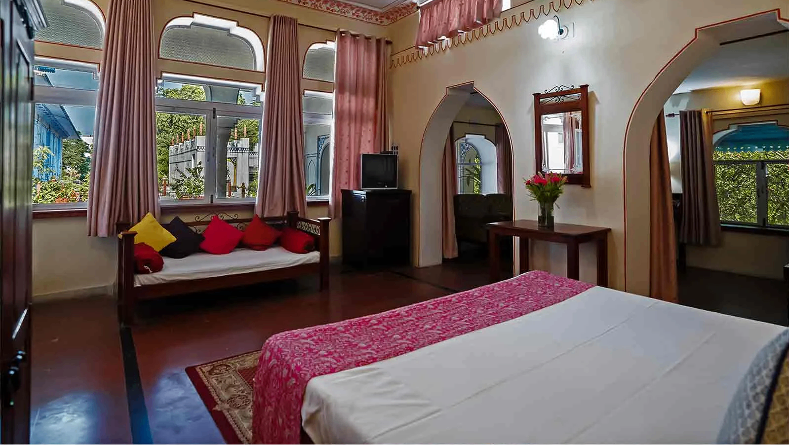 PALACE SUITE