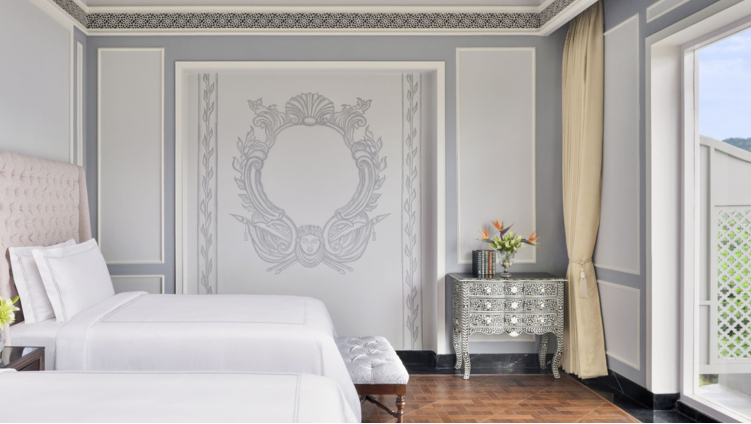 Flamingo Signature Room Twin Bed