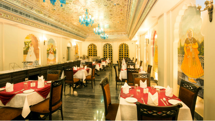 Royale Dining