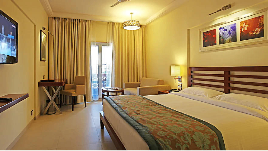 Valley view couple suite