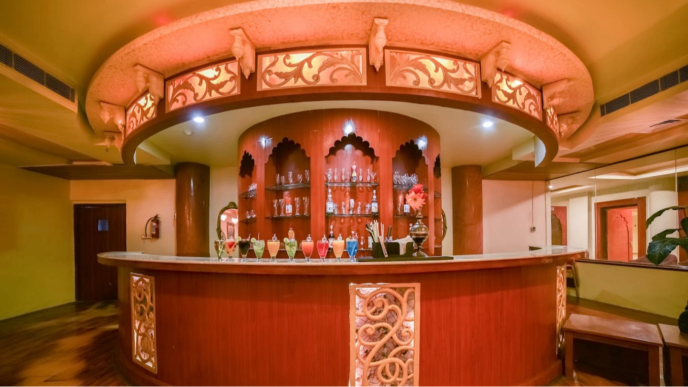Royal Bar