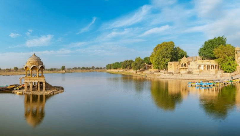 Gadisar Lake