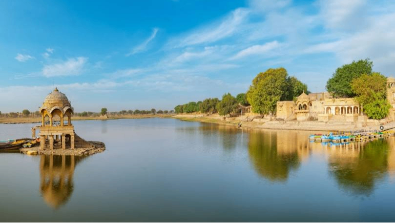 Gadisar Lake