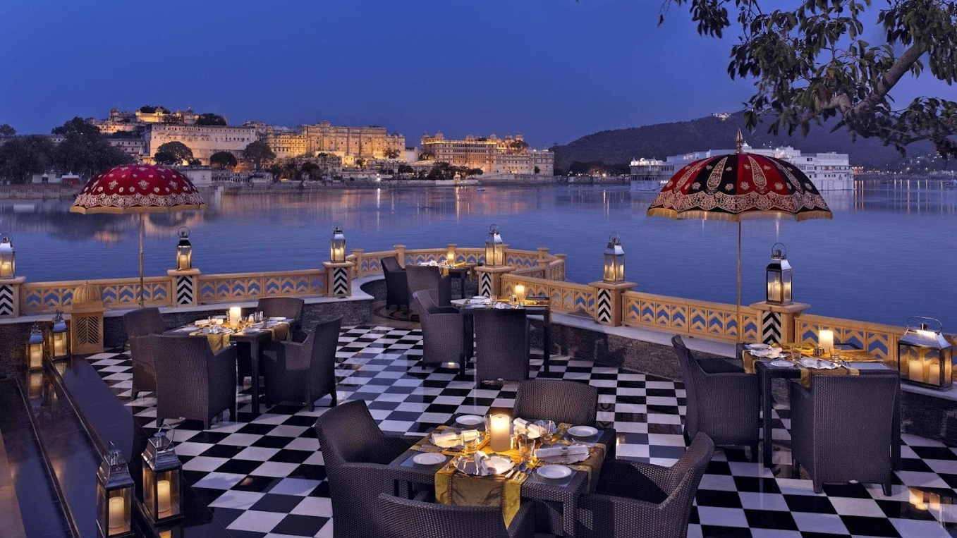 Sheesh Mahal