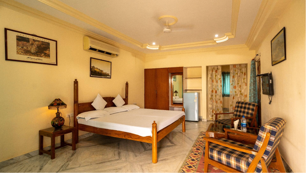 Luxury Lake View Suites