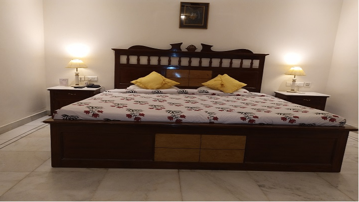 Maharaja Suite Room