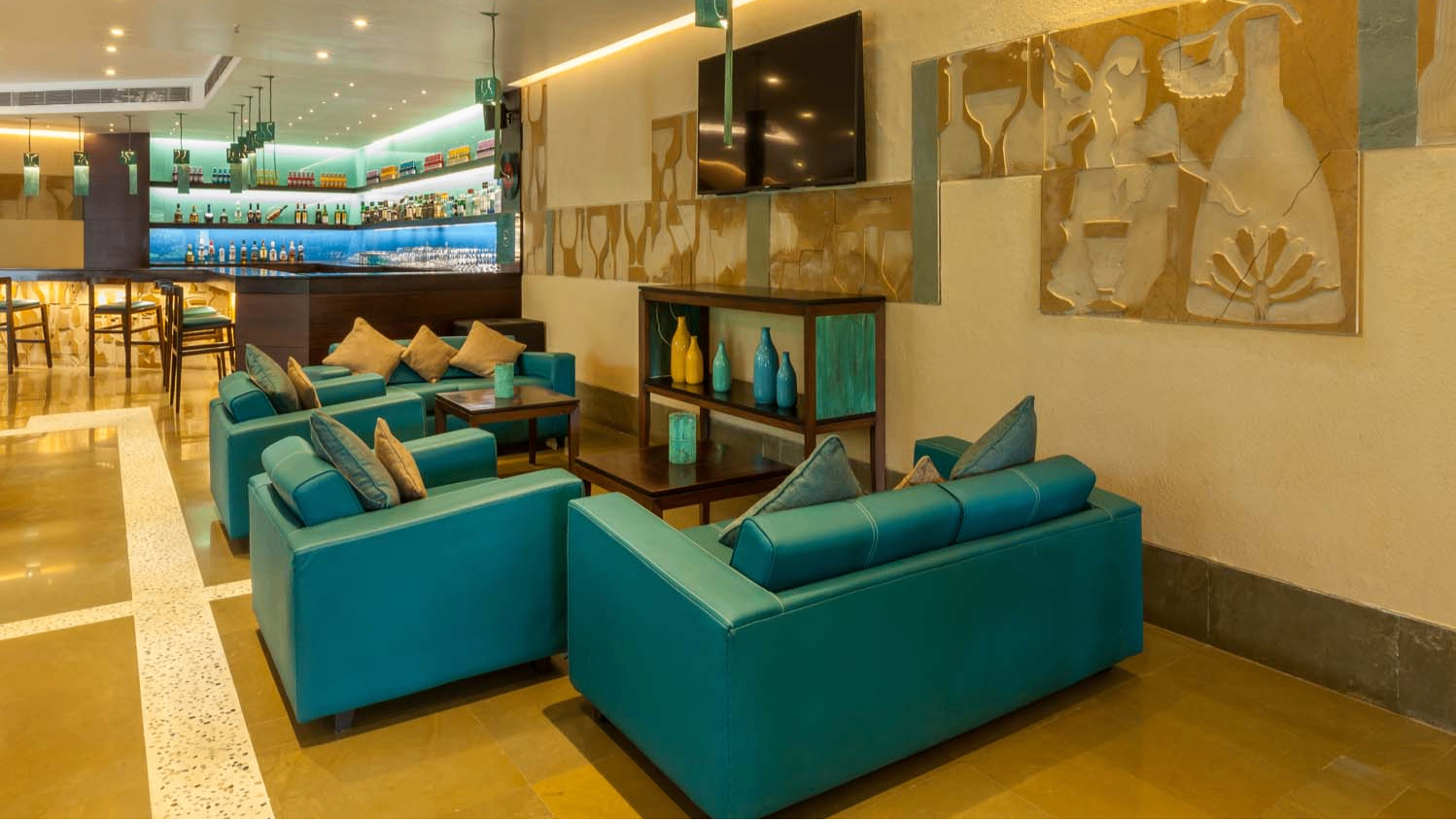 Risa Bar & Cafe