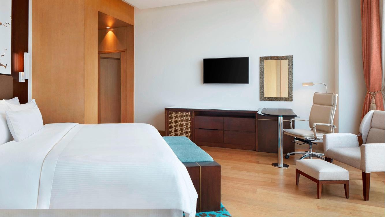 Club King Room