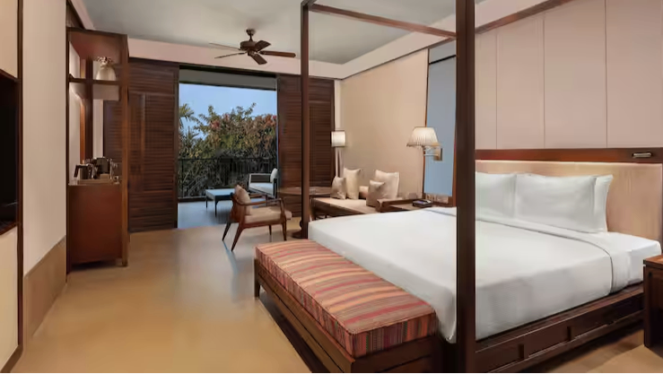King Superior Room with Sit out Balcony