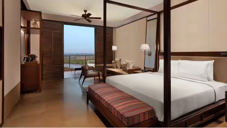 King Premium Room with Whirlpool Bath