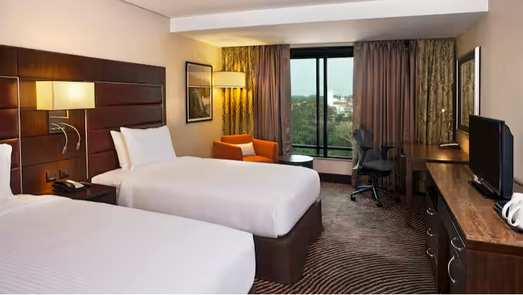 2 Twin Beds Room