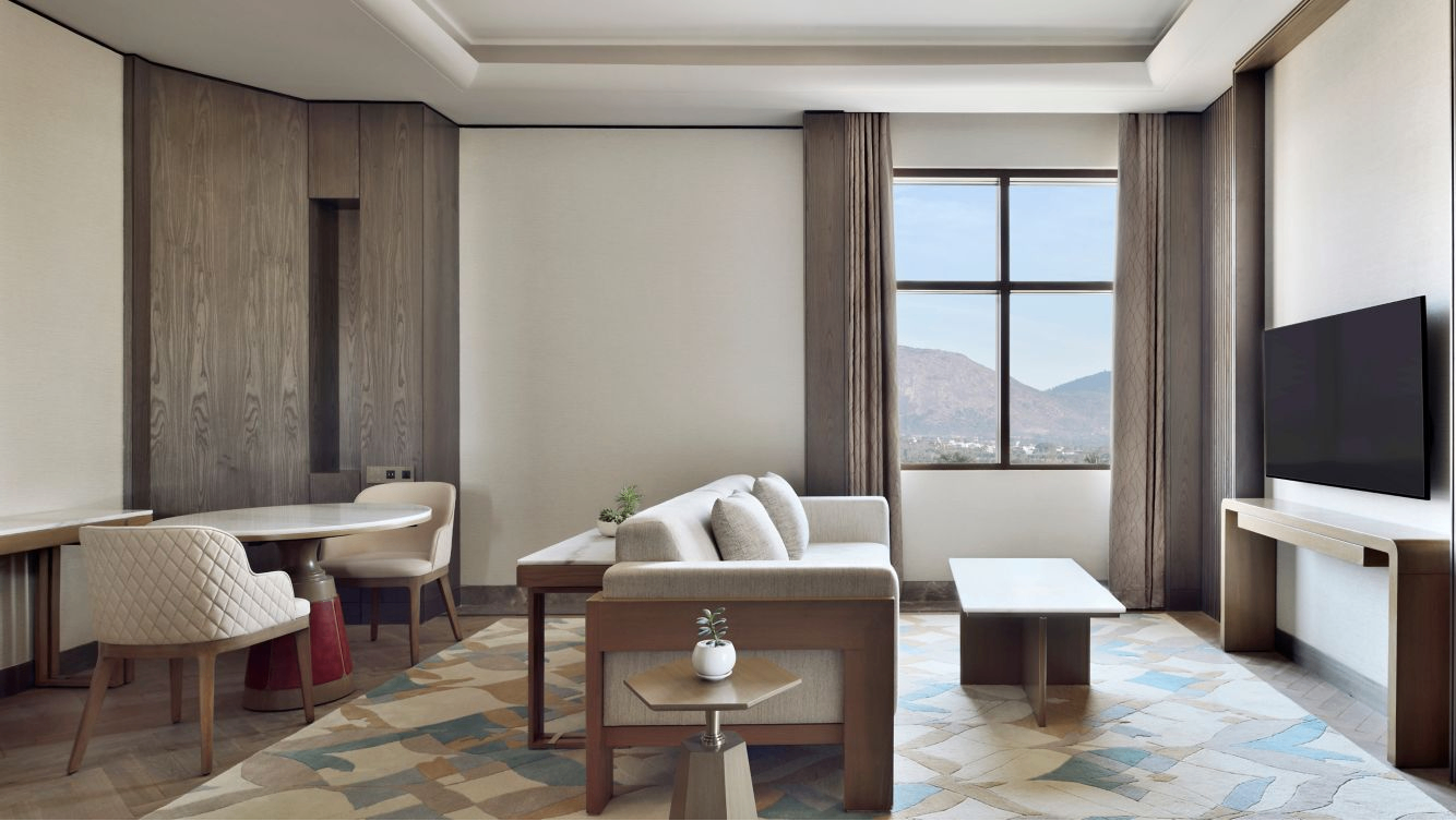 Corner Suite