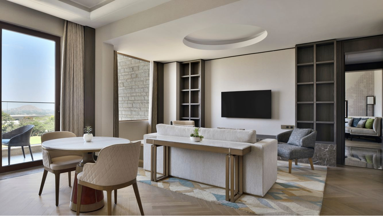 Signature Suite