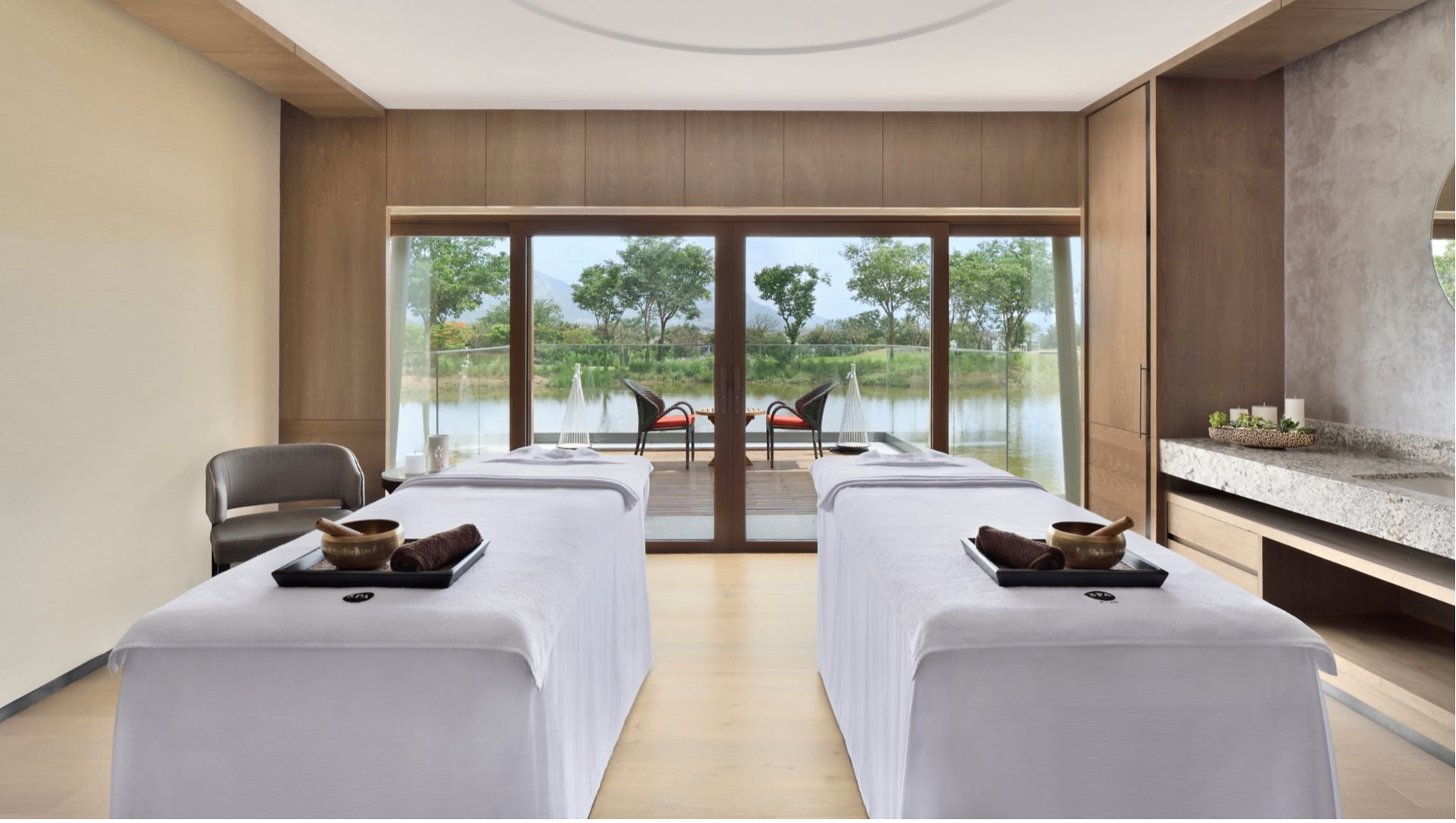 SPA by JW