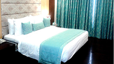  Executive Suites Room