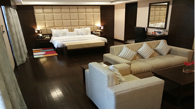  Presidential Suite