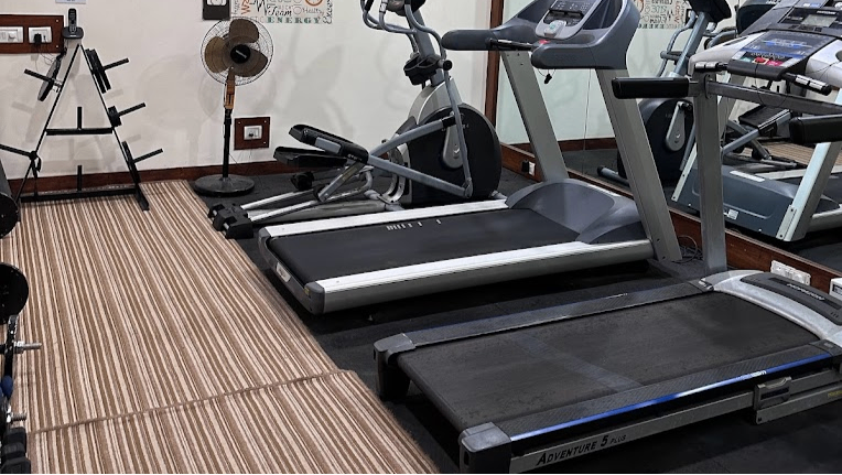 Cardio and weight equipment