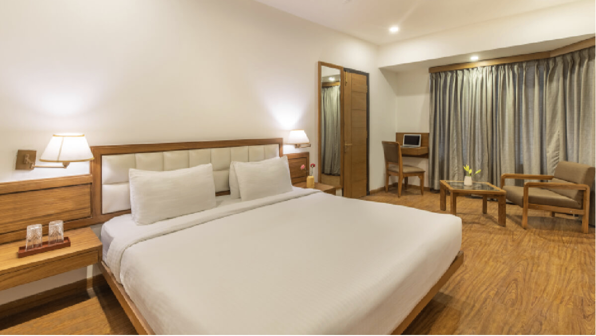 PACIFIC ROOMS
