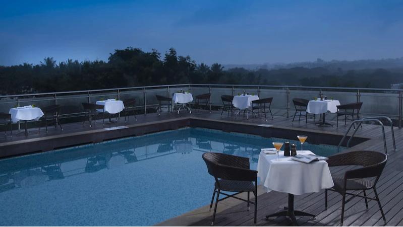  Pool Bar & Grill
