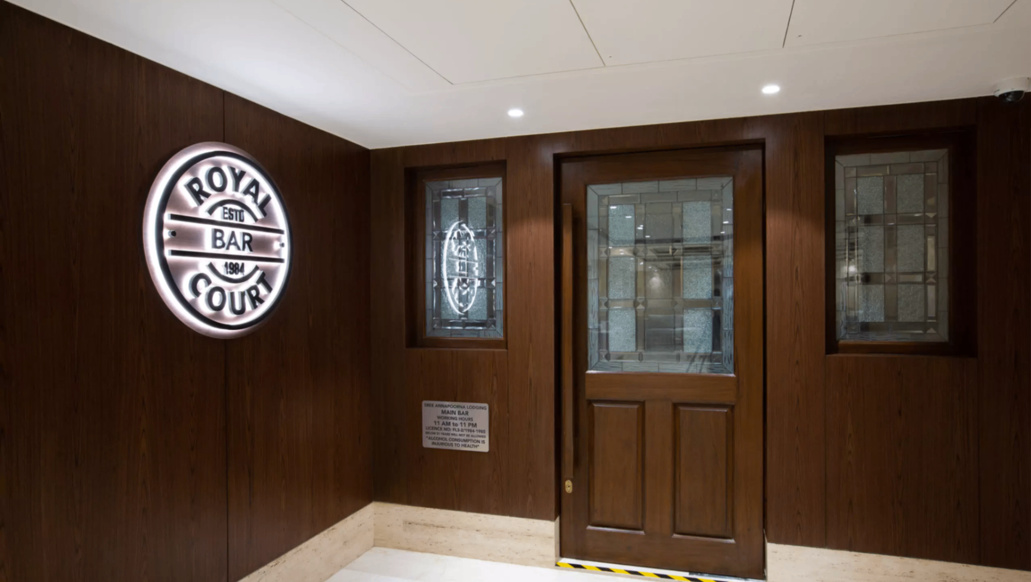 ROYAL COURT BAR