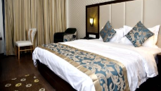 FERN CLUB PREMIUM ROOM