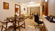 HAZEL SUITE