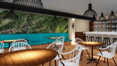MEZZO-BAR & LOUNGE