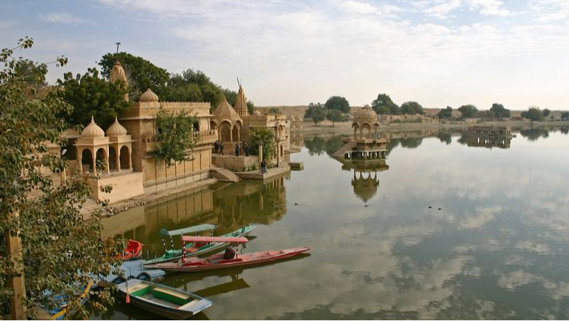 Gadisar Lake