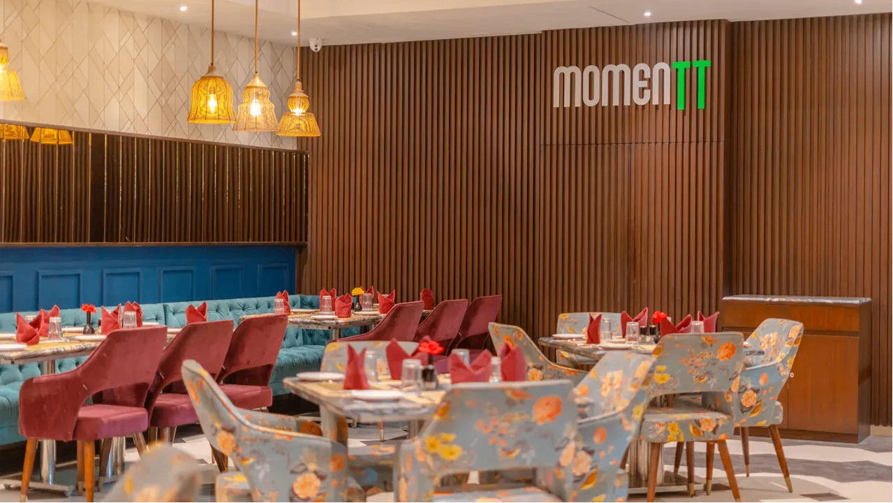 Momentt