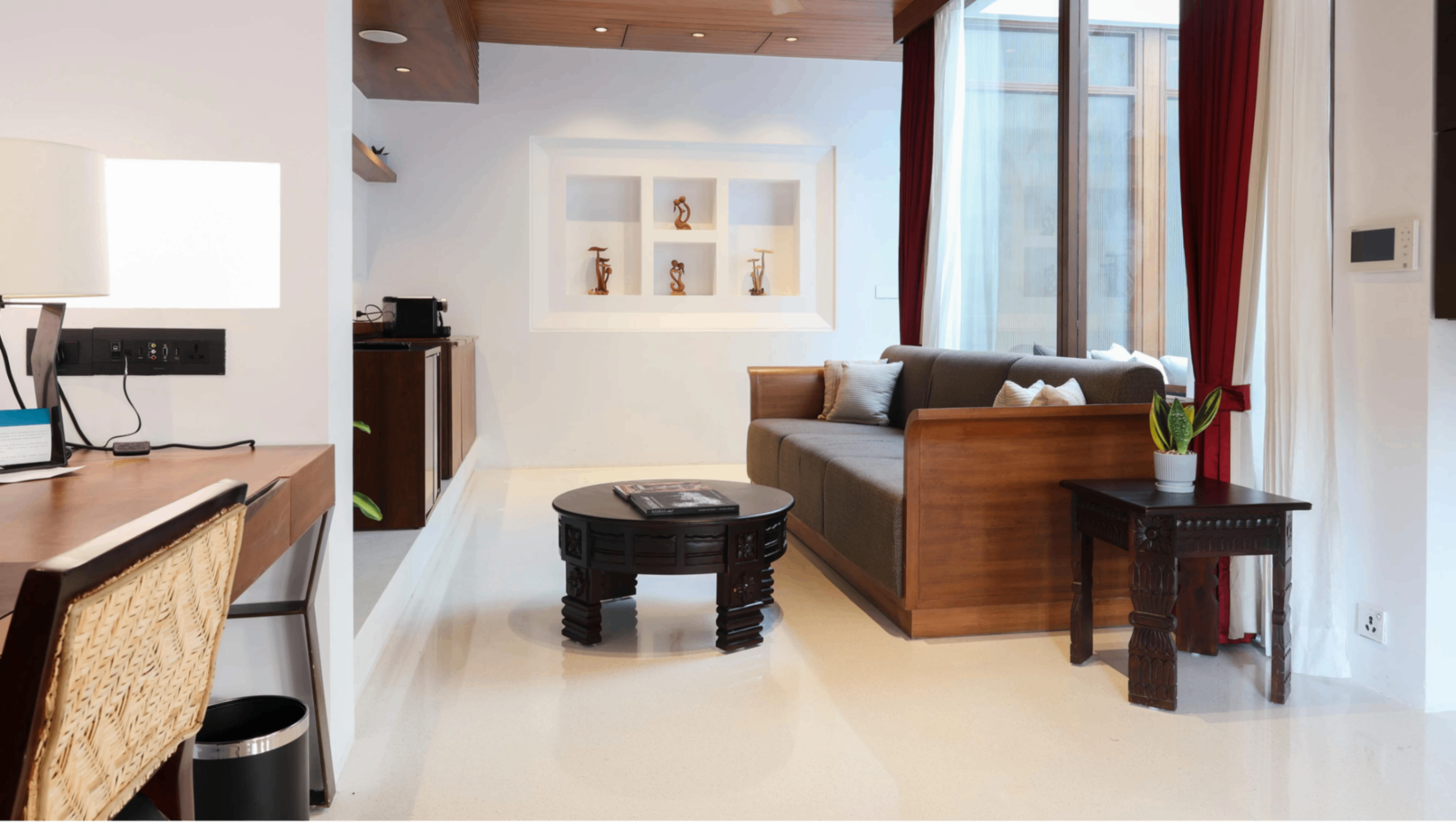Rathi Honeymoon Suite with Jacuzzi