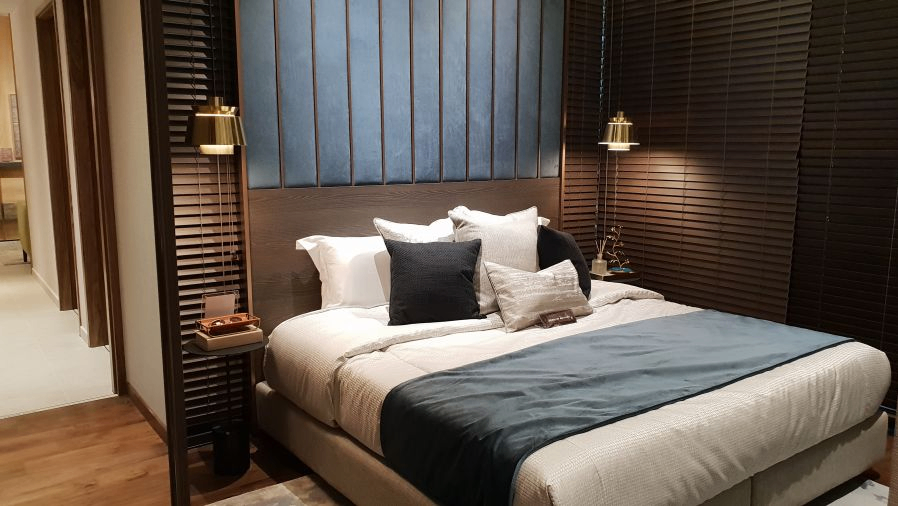 Business King Room