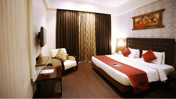 Super Deluxe King Bed Room