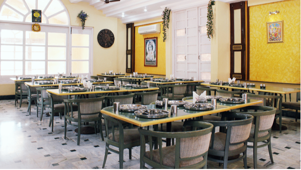 Farm Fresh – A Pure-Veg Restaurant in Matheran