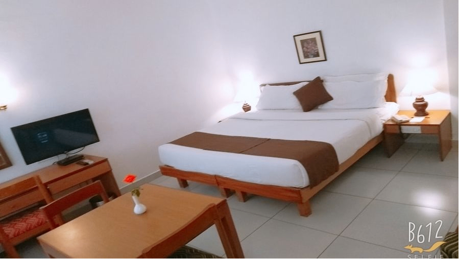  Suite Room 