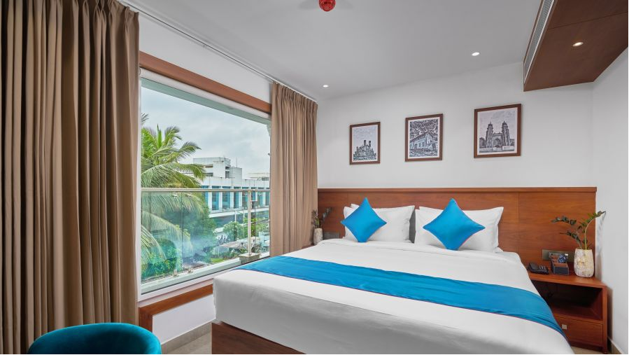 SUPERIOR ROOM