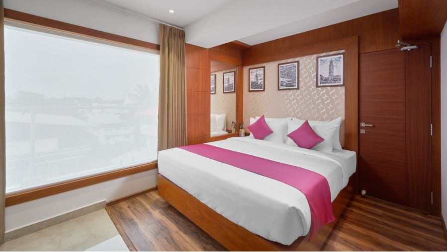 SUITE ROOM