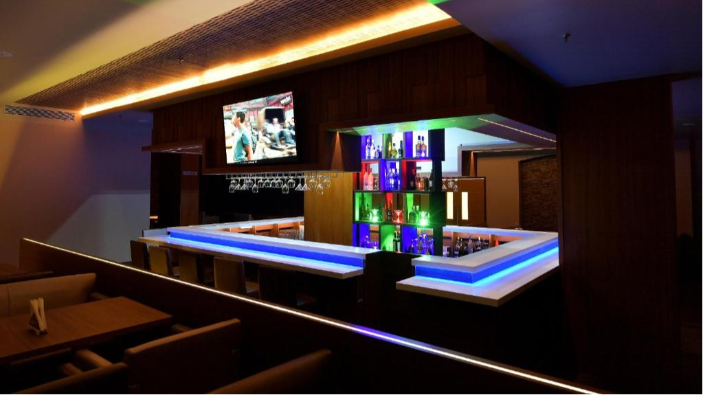 Infinity Bar -