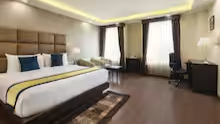 1 King Bed, Business Room, Non-Smoking