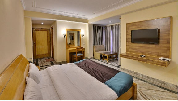 Super Deluxe Room