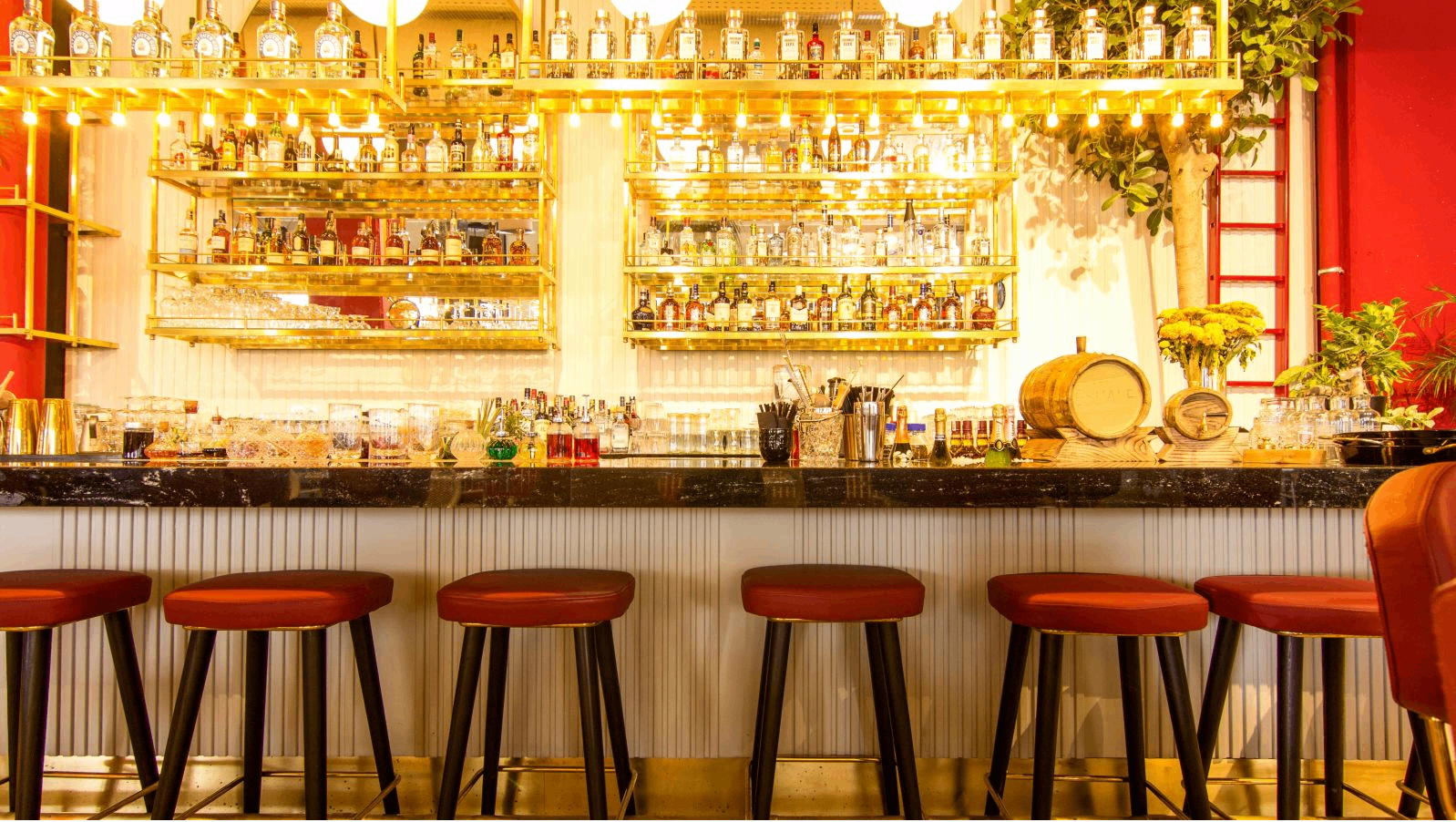 Oak Lounge