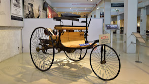 Gedee Car Museum