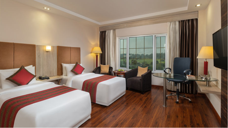 Deluxe Twin Bed Room