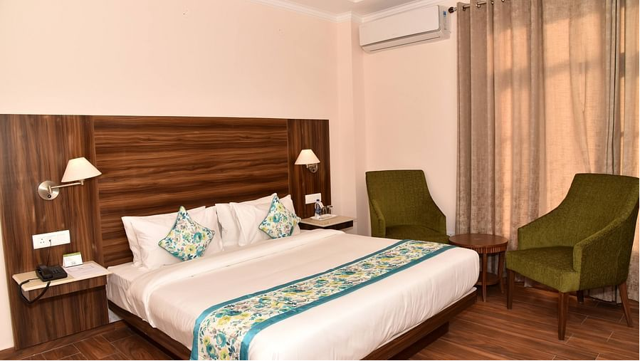 Super Deluxe Room with Balcony