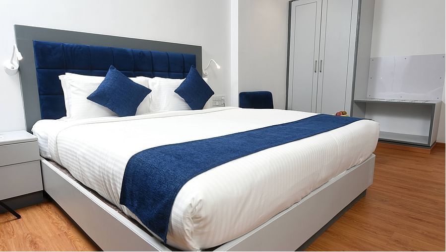  Premier Room 