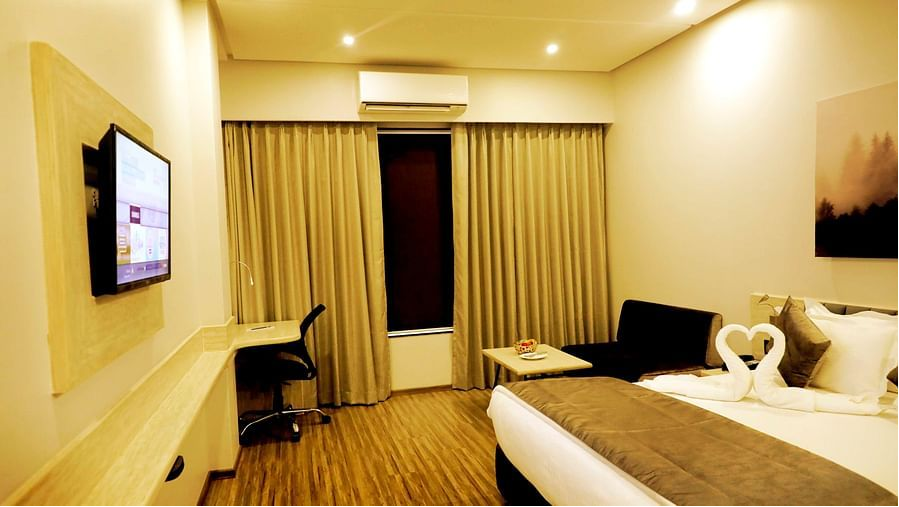 Deluxe King Room