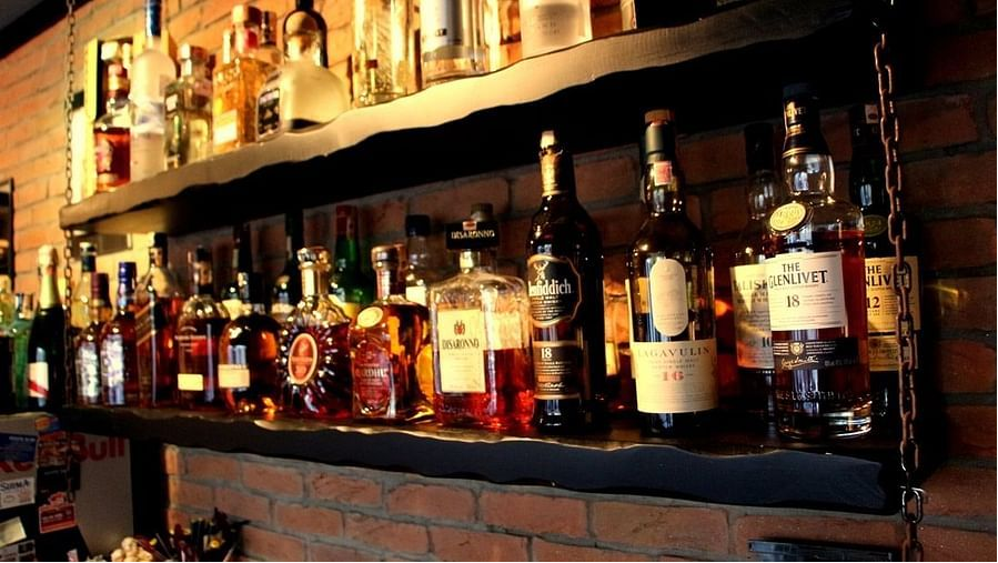 Lancer Bar