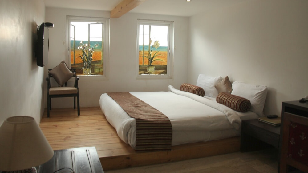 Semi Deluxe Room